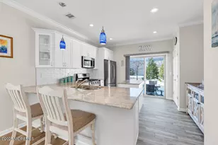 17 Green Tree Cir, Hazlet Township, NJ 07730 - Photo 10