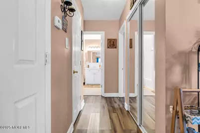 27-2 Florence Tollgate Apts Place #2, Florence, NJ 08518 - Photo 12