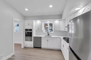 1 Drexel Ct, Toms River Township, NJ 08753 - Photo 8