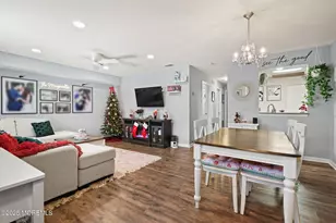 283 Gloucester Ct, Aberdeen Township, NJ 07747 - Photo 4