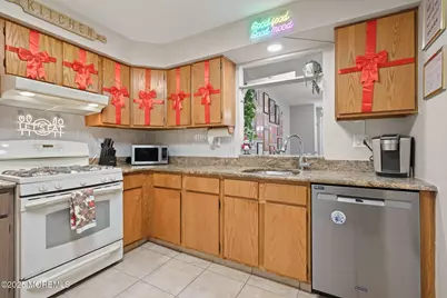 283 Gloucester Court, Aberdeen Township, NJ 07747 - Photo 10