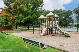 283 Gloucester Ct, Aberdeen Township, NJ 07747 - Photo 24