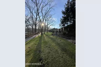 20 Danbury Court, Red Bank, NJ 07701 - Photo 28