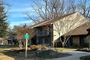 20 Danbury Ct, Red Bank, NJ 07701 - Photo 2