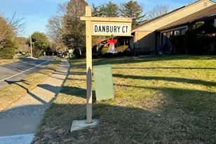20 Danbury Ct, Red Bank, NJ 07701 - Photo 38