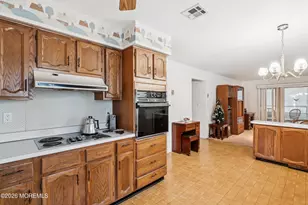 101 Meadowbrook Rd, Brick, NJ 08723 - Photo 8