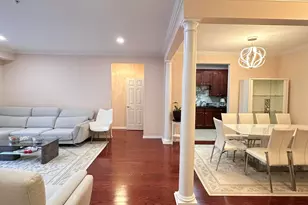 112 Regency Ct, Morganville, NJ 07751 - Photo 6