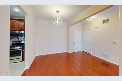 112 Regency Court, Morganville, NJ 07751 - Photo 8