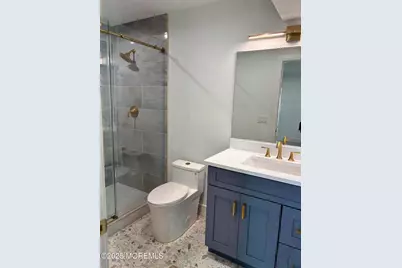 65 Knox Avenue, Cliffside Park, NJ 07010 - Photo 12