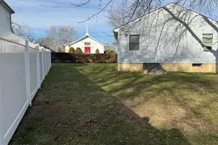 45 Bayview St, Cliffwood, NJ 07721 - Photo 4