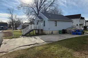 45 Bayview St, Cliffwood, NJ 07721 - Photo 2