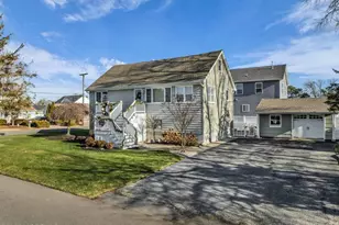 33 Sand Creek Ln, Toms River Township, NJ 08753 - Photo 1