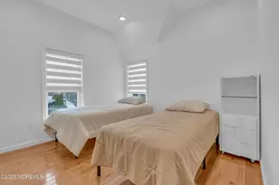 323 Roosevelt Ave, Oakhurst, NJ 07755 - Photo 14