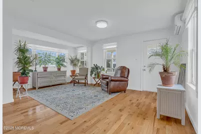 323 Roosevelt Avenue, Oakhurst, NJ 07755 - Photo 4