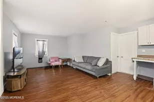 537 Holly Village Ln, Toms River Township, NJ 08753 - Photo 4