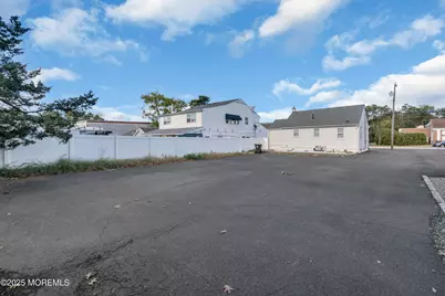 33 Princeton Avenue, Brick, NJ 08724 - Photo 4