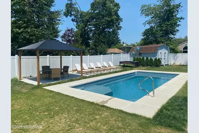 7 Peachtree Road, Oakhurst, NJ 07755 - Photo 1