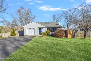 32 Dakota Ave, North Middletown, NJ 07748 - Photo 2