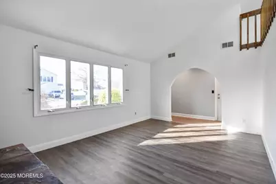 32 Dakota Avenue, North Middletown, NJ 07748 - Photo 8