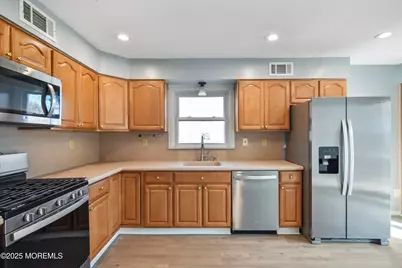 32 Dakota Avenue, North Middletown, NJ 07748 - Photo 10