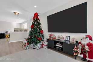 81 Wood Duck Ct, Freehold, NJ 07728 - Photo 8