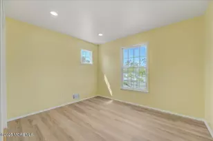 29 Lohsen Ave, Keansburg, NJ 07734 - Photo 26
