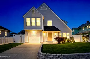 29 Lohsen Ave, Keansburg, NJ 07734 - Photo 2