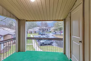 204 Covered Bridge Blvd, Manalapan Township, NJ 07726 - Photo 22