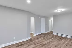 204 Covered Bridge Blvd, Manalapan Township, NJ 07726 - Photo 10