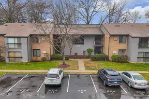 204 Covered Bridge Blvd, Manalapan Township, NJ 07726 - Photo 2