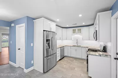 7 Longfellow Court, Freehold, NJ 07728 - Photo 8