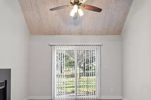 7 Longfellow Ct, Freehold, NJ 07728 - Photo 10