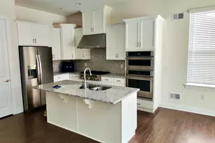 27 Flagstone Ct, Freehold, NJ 07728 - Photo 2