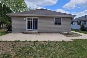 7 Le Lamentin Dr, Toms River Township, NJ 08757 - Photo 2