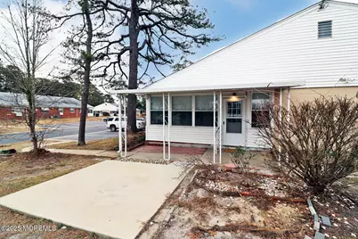 5 Valley Stream Drive #B, Whiting, NJ 08759 - Photo 2