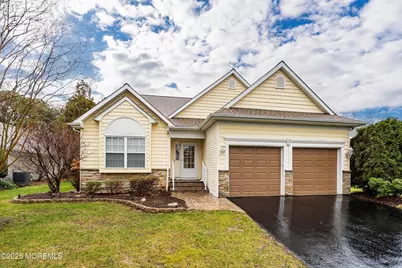 9 Rosewood Drive, Lakewood, NJ 08701 - Photo 2