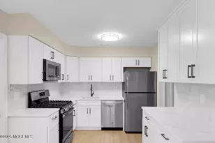 4 Cooper Ct, Freehold, NJ 07728 - Photo 10