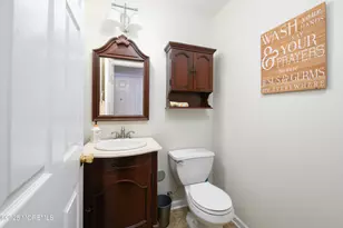 24 Topeka Ct, Tinton Falls, NJ 07712 - Photo 8