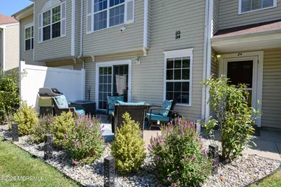 24 Topeka Court, Tinton Falls, NJ 07712 - Photo 2