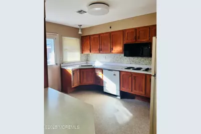 180B Sterling Court #B, Lakewood, NJ 08701 - Photo 8