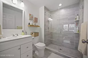 39 Des Moines Ct, Tinton Falls, NJ 07712 - Photo 18