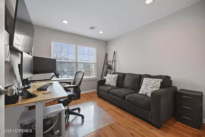 39 Des Moines Court, Tinton Falls, NJ 07712 - Photo 20
