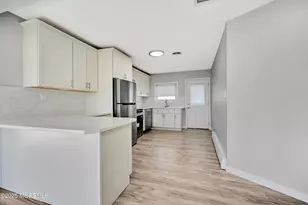 8 Newcastle Ct, Toms River Township, NJ 08757 - Photo 10