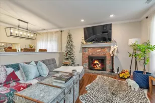 208 Haverford Ct, Aberdeen Township, NJ 07747 - Photo 4