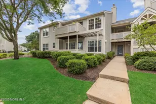 425 Winterberry Ct, Howell Township, NJ 07731 - Photo 2