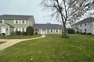 25E Rossmoor Dr, Monroe Township, NJ 08831 - Photo 2