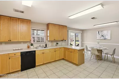 129 Liverpool Court, Lakewood, NJ 08701 - Photo 10