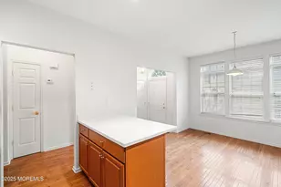 39 W Aspen Way, Aberdeen Township, NJ 07747 - Photo 4