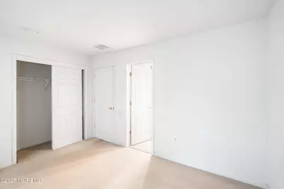 39 W Aspen Way, Aberdeen Township, NJ 07747 - Photo 18
