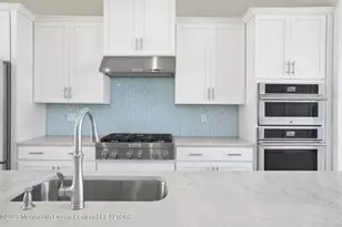 3 Valiant Ct, Middletown, NJ 07748 - Photo 8